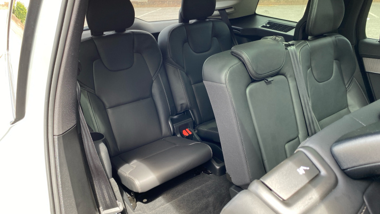 Volvo XC90 2.0 B5P Ultra Dark 5dr AWD Geartronic Petrol Estate